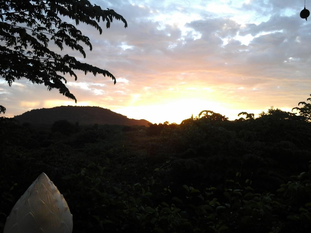 Kum Nangpaya Hotel แก่งกระจาน ภายนอก รูปภาพ