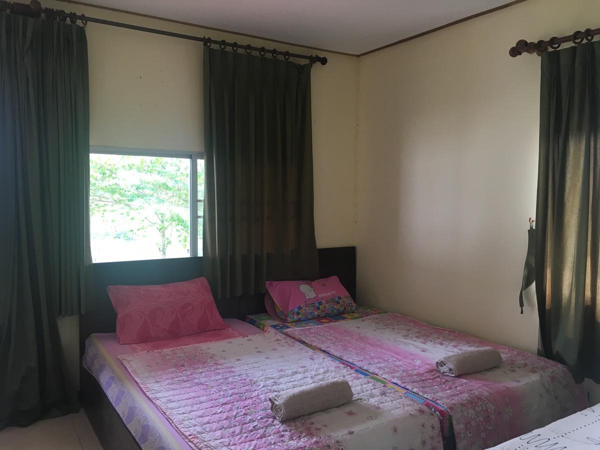 Kum Nangpaya Hotel แก่งกระจาน ภายนอก รูปภาพ