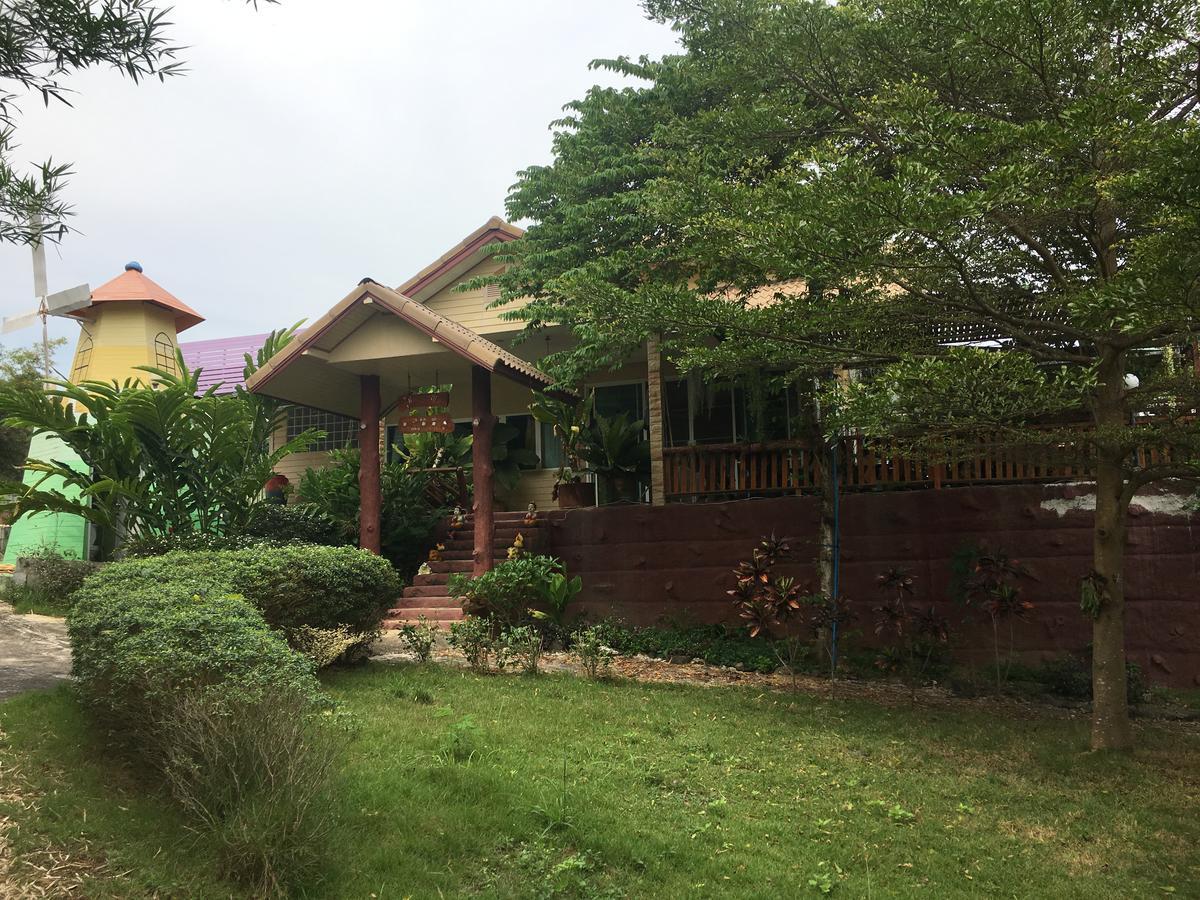 Kum Nangpaya Hotel แก่งกระจาน ภายนอก รูปภาพ