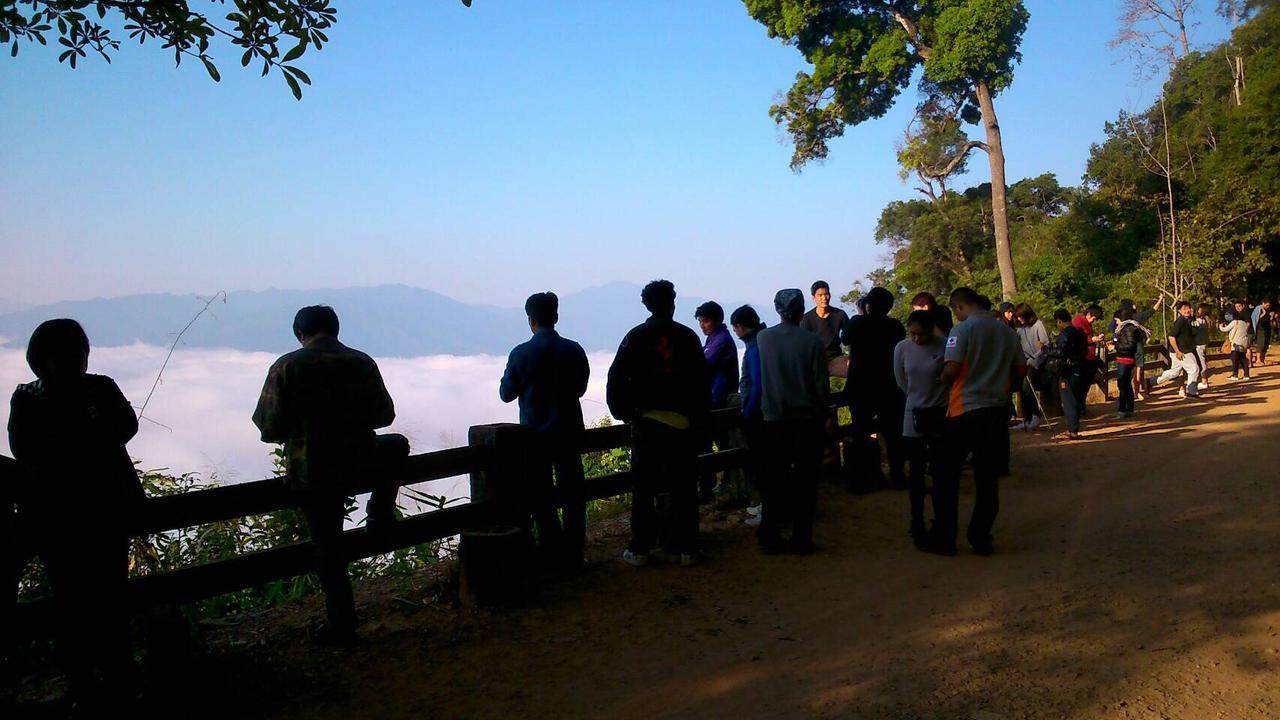 Kum Nangpaya Hotel แก่งกระจาน ภายนอก รูปภาพ