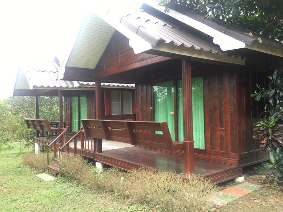 Kum Nangpaya Hotel แก่งกระจาน ภายนอก รูปภาพ